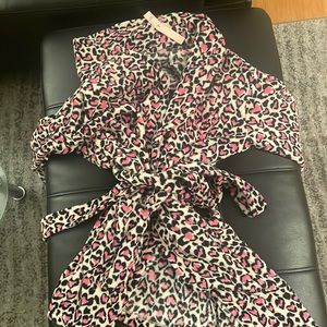 Victorias secret robe xs/s never worn with tags